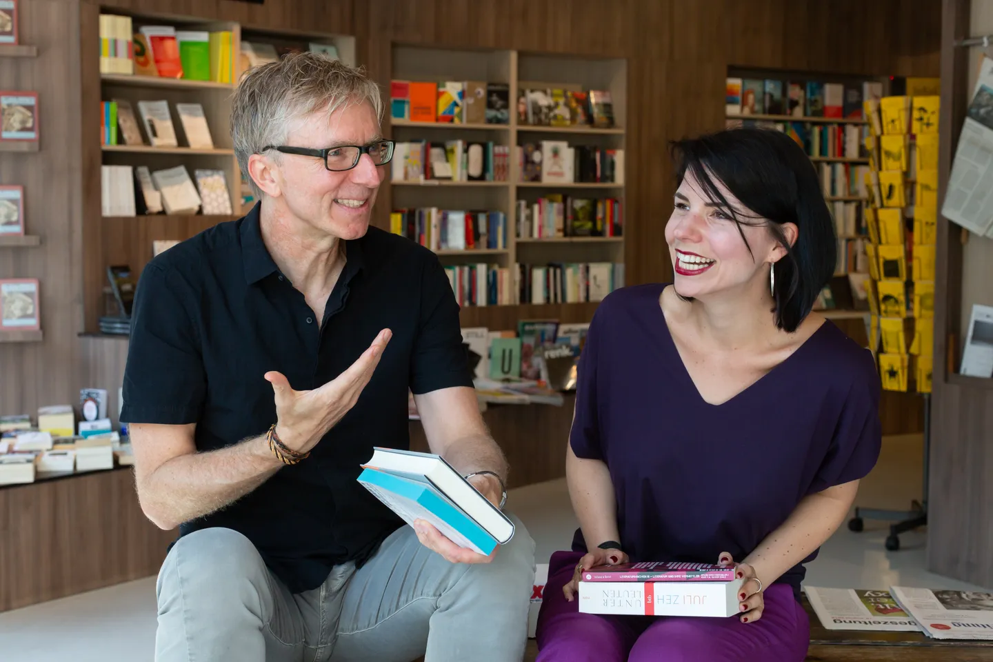 Einladung zum Literatur Battle: Das literarische Duo Karla Paul und Günter Keil live bei Hugendubel am Stachus