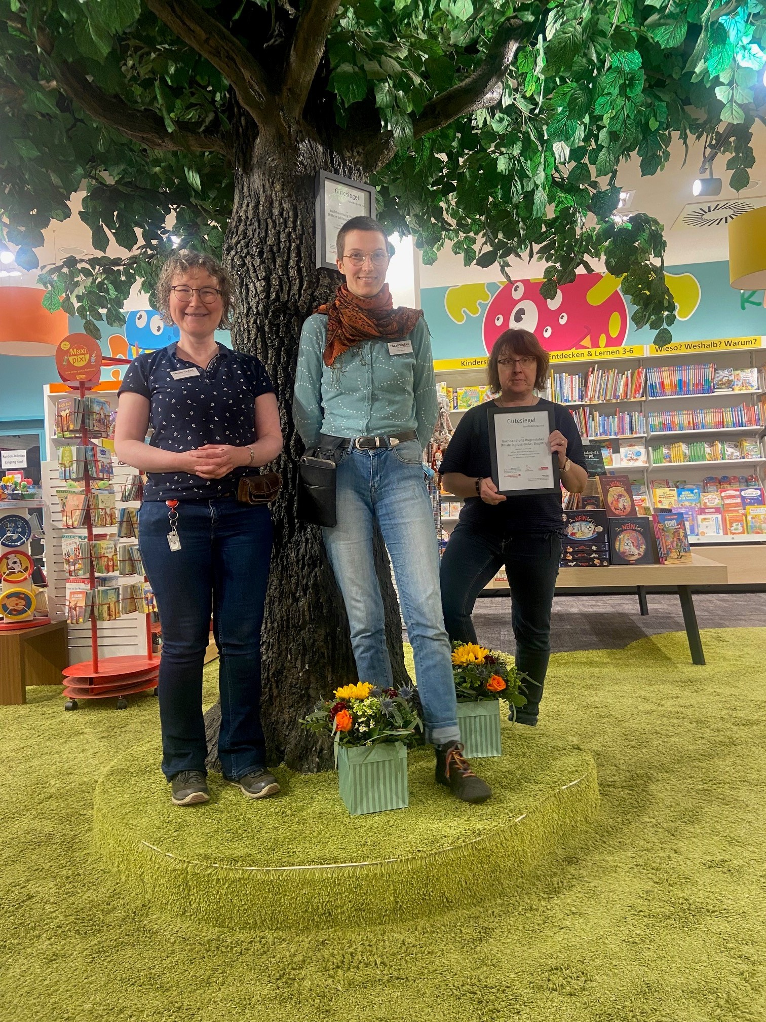 Hugendubel in Berlin Steglitz erhält zum dritten Mal das „Gütesiegel Leseförderung“